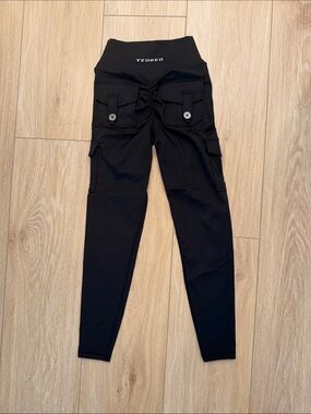 Yeoreo Black High-Waist Cargo Leggings for Women